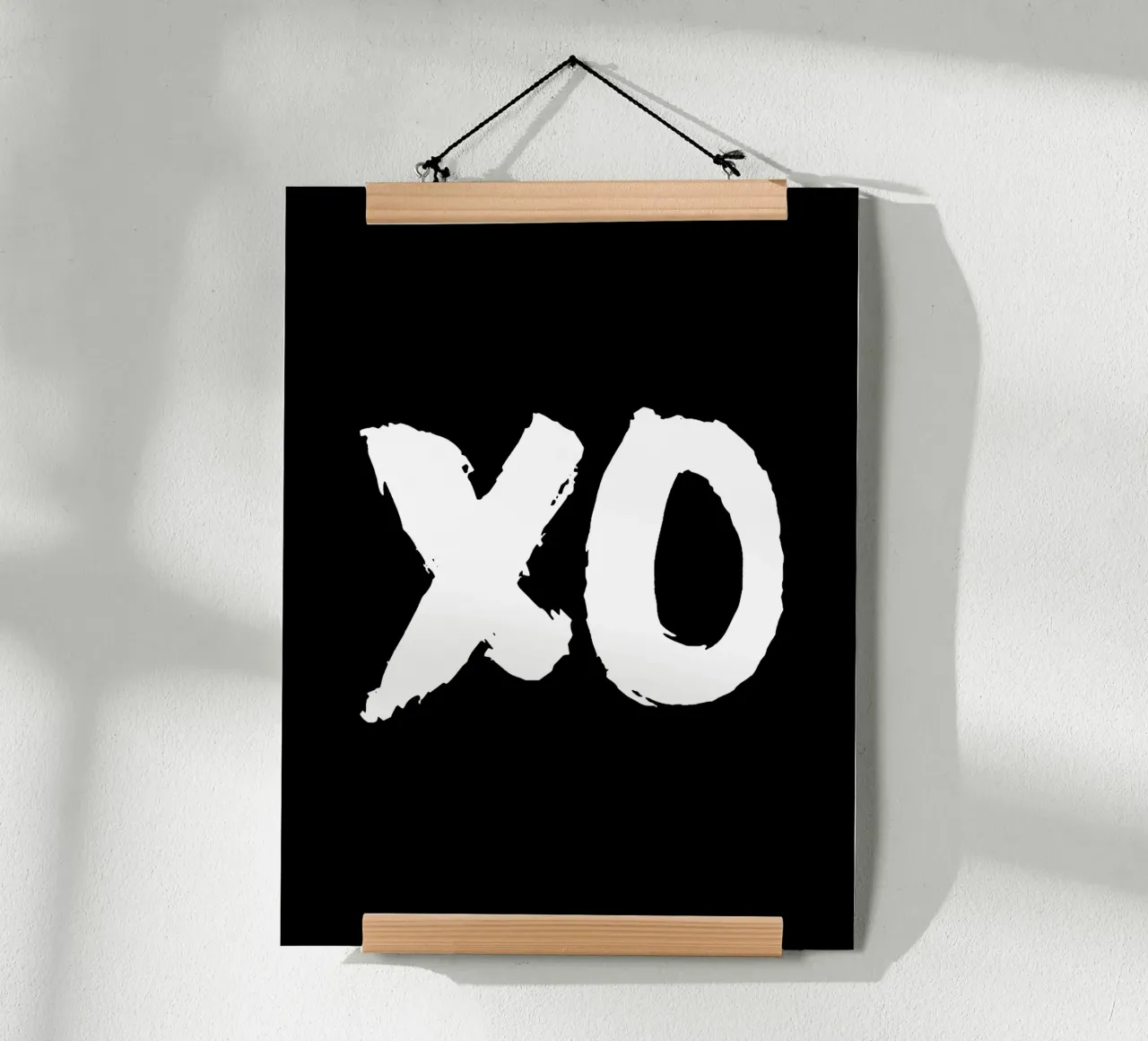 XO Abbracci e baci Design tipografico in bianco e nero carta hahnemühle da THE MOTIVATED TYPE