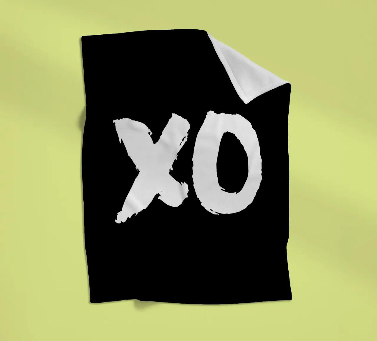 XO Abbracci e baci Design tipografico in bianco e nero coperta in pile da THE MOTIVATED TYPE