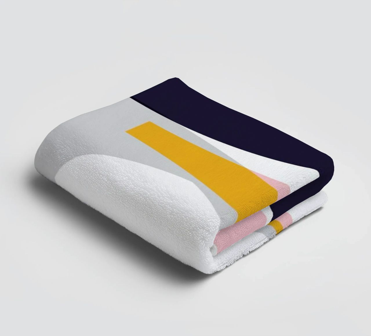 Form 1 Handtuch von Jonathan Lawes