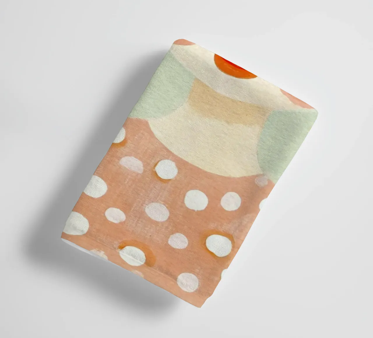 Caprichosa rubia de mediados de siglo con un corgi sonriente toalla de baño de Modern Muse
