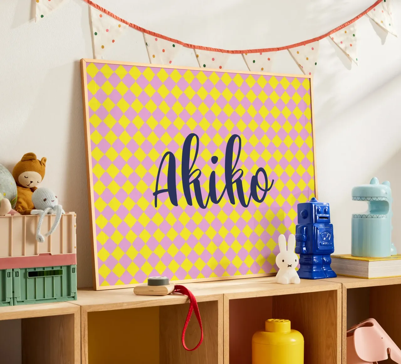 Rosa arlecchino giallo poster con telaio in alluminio da All Colours