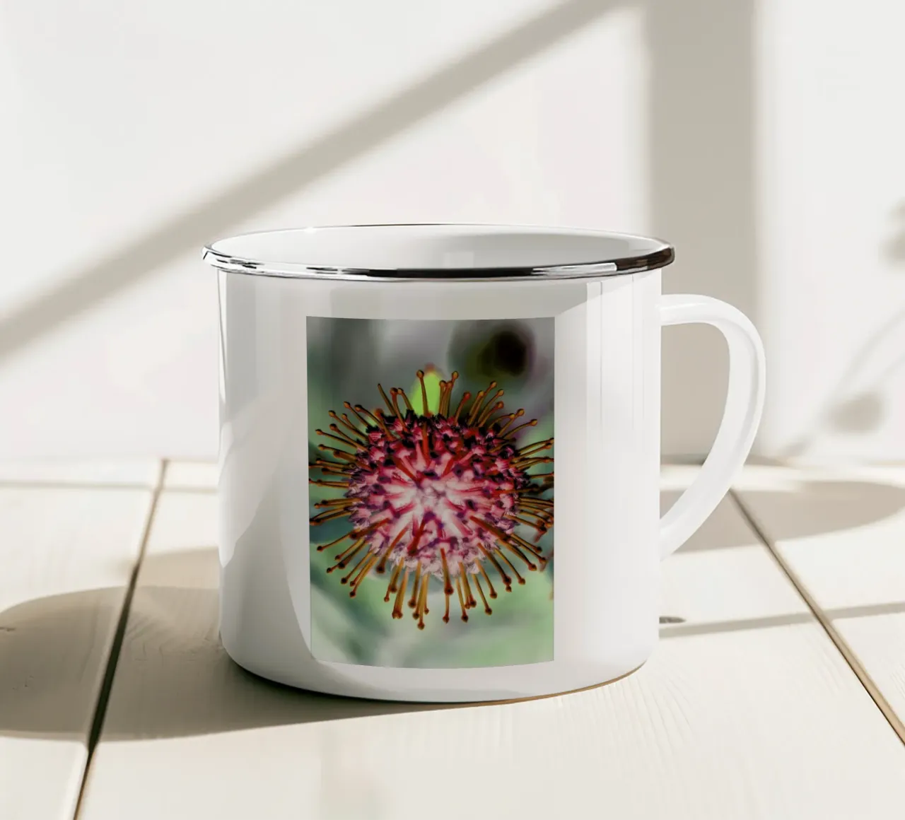 Pin Cushion 1 tazza in smalto da Shot By Clint