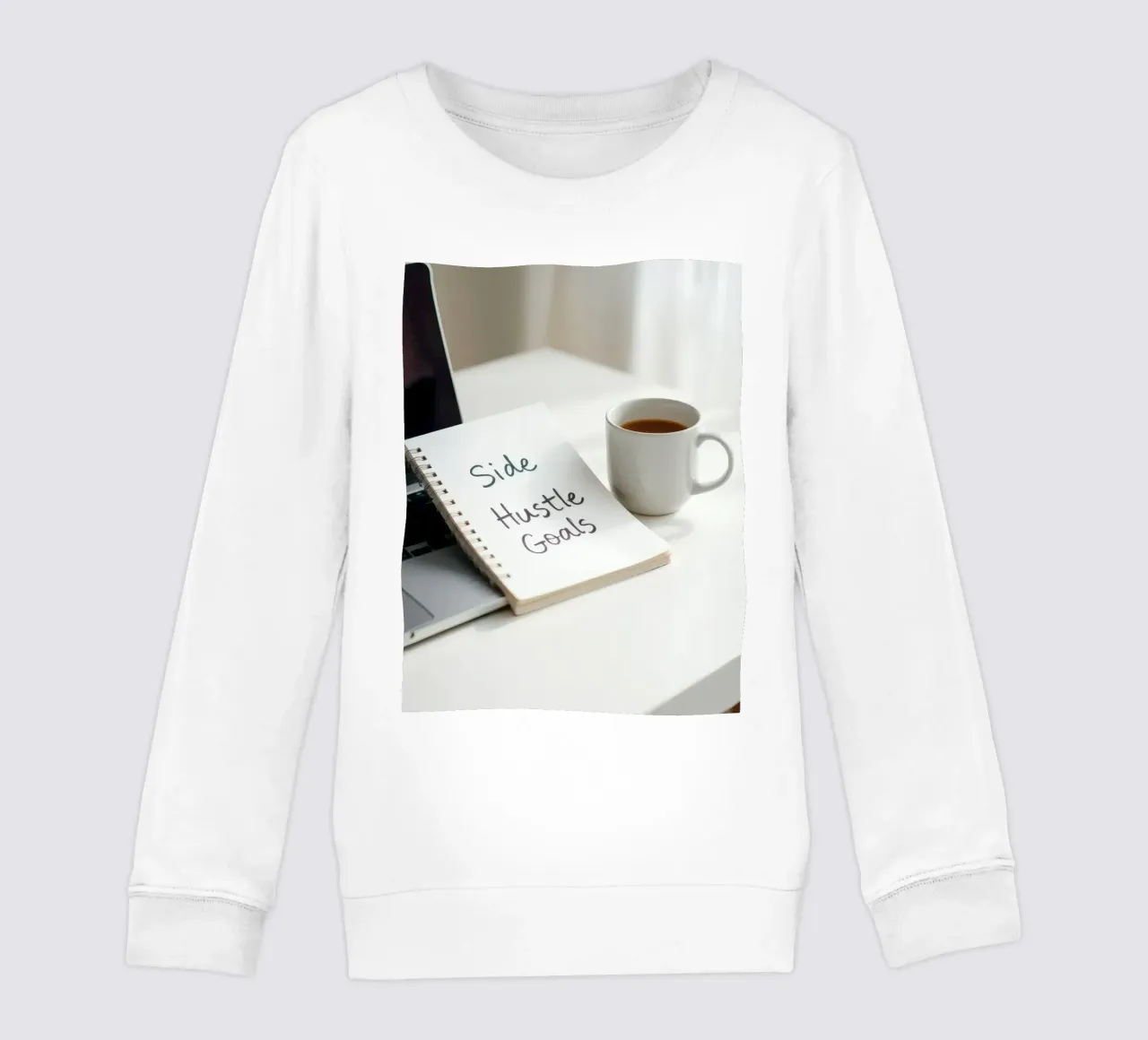 Scrivere gli obiettivi del side hustle mentre si gusta un caffè felpa bambino da DesignDoodle