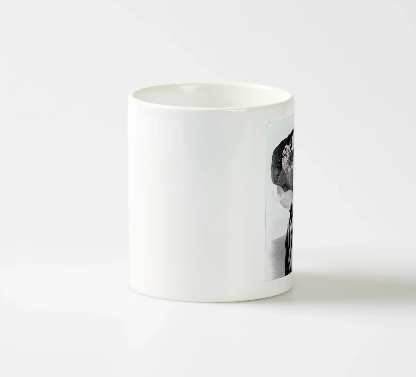 Swallow ceramic mug by Giulio Iurissevich