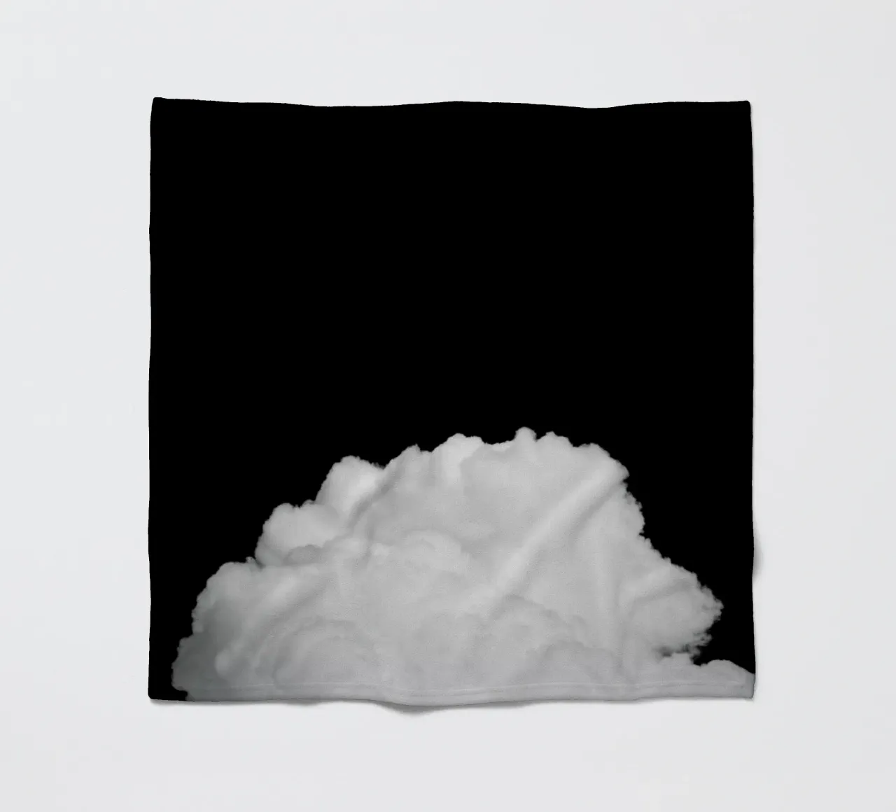 Black Clouds II coperta in pile da Tal Paz-Fridman