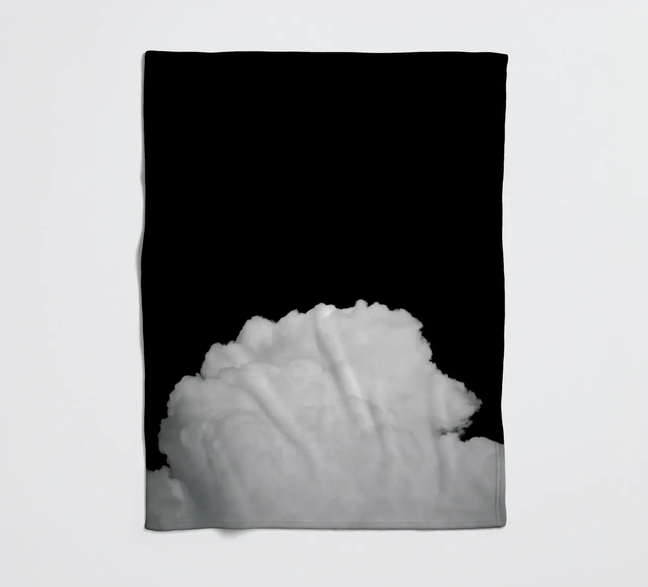 Black Clouds II coperta in pile da Tal Paz-Fridman