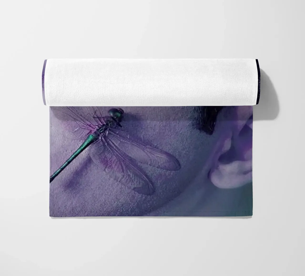 Dragon Fly strandhanddoek van Lara Zankoul
