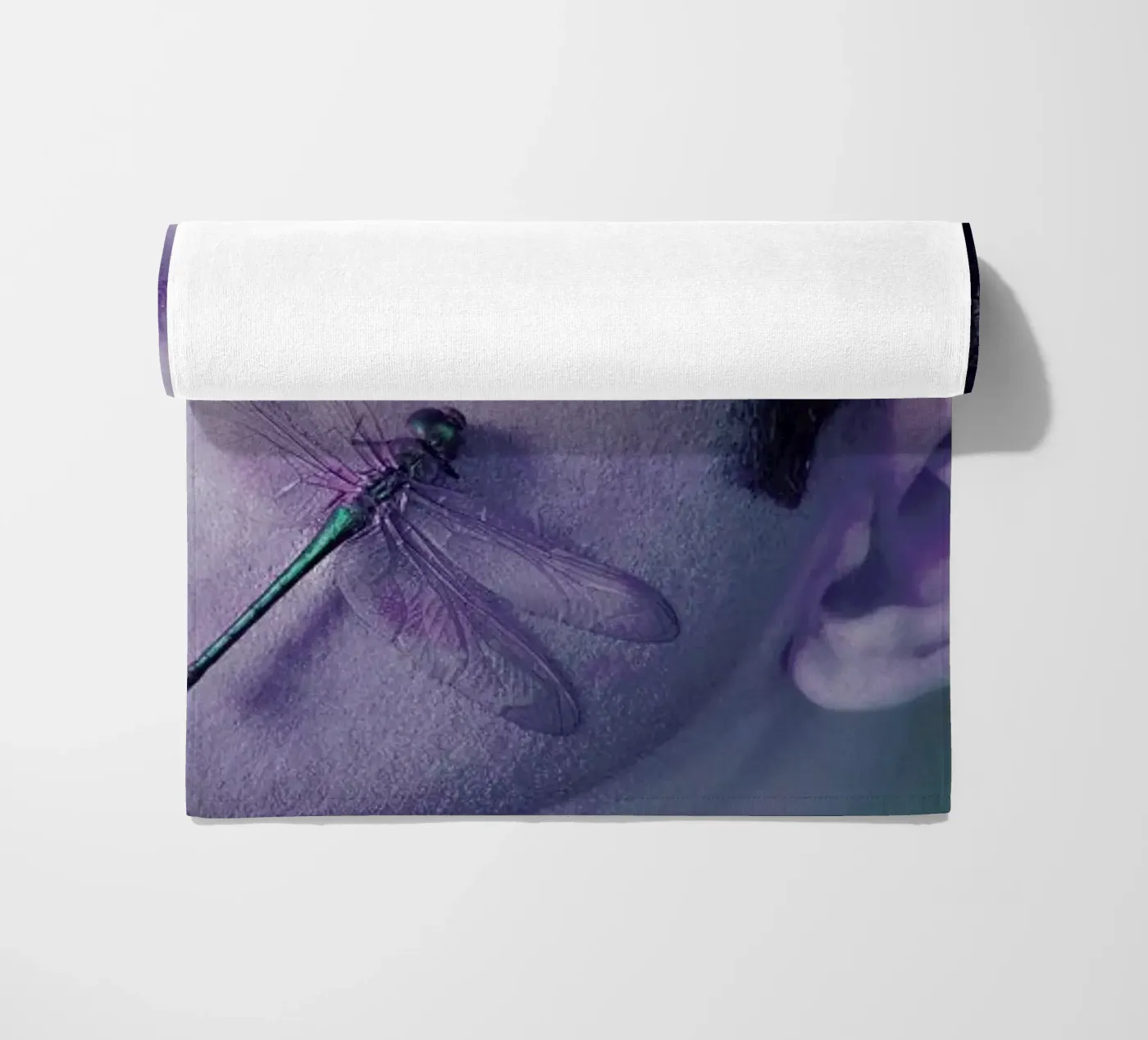 Dragon Fly telo mare da Lara Zankoul