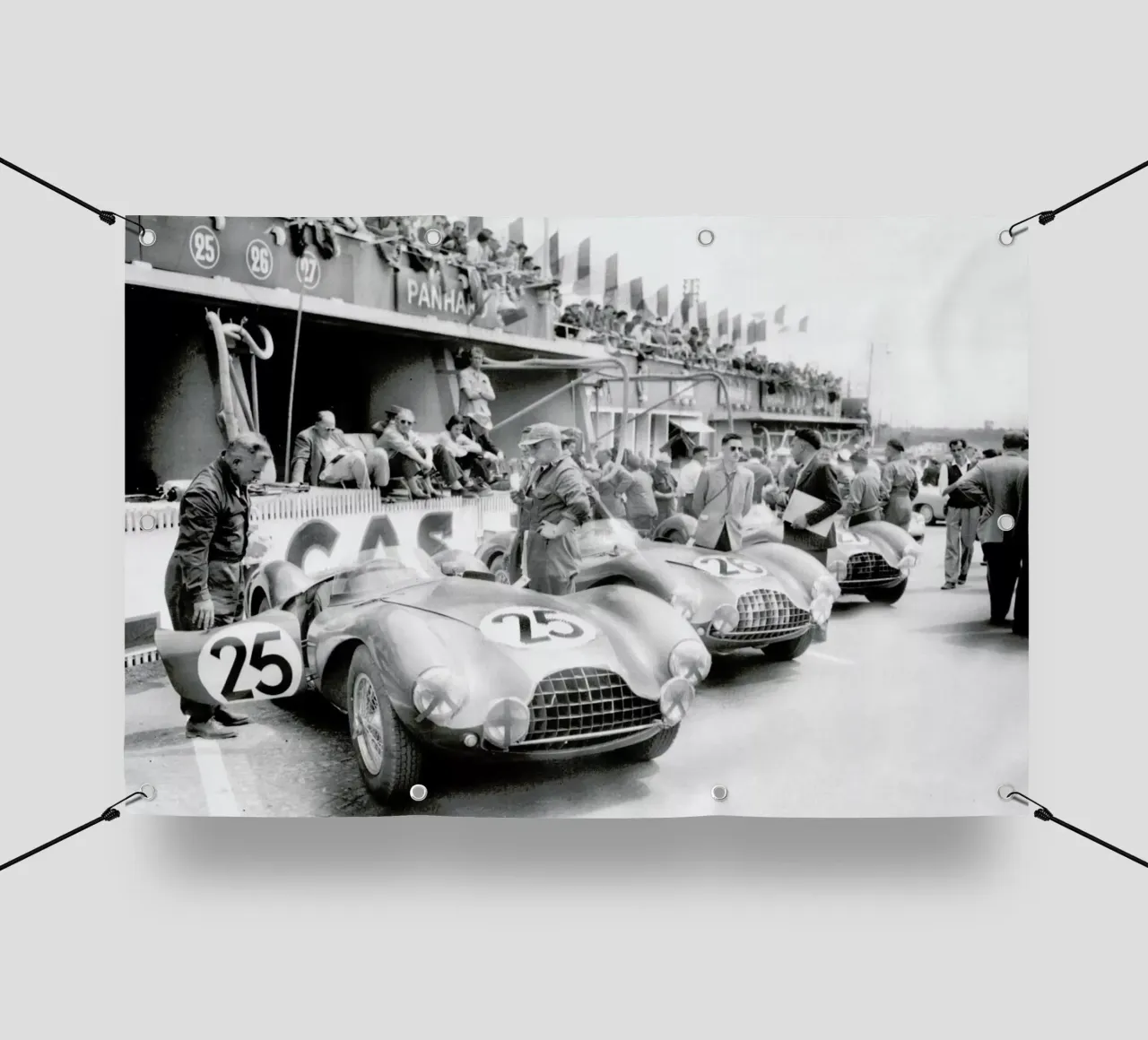 Aston Martin at Le Mans telo in pvc da Gallery Print and Art Limited