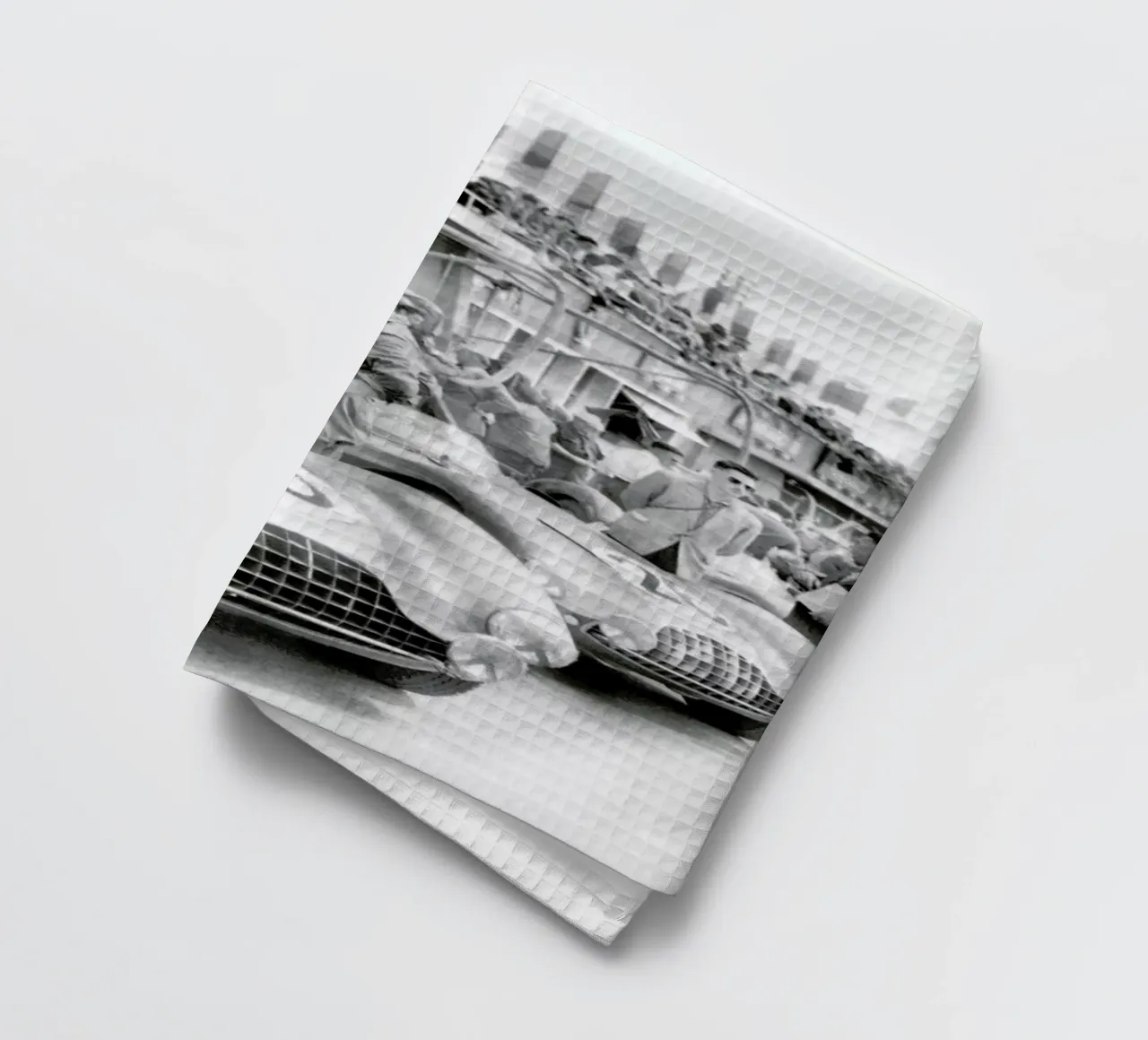 Aston Martin at Le Mans canovaccio da cucina da Gallery Print and Art Limited