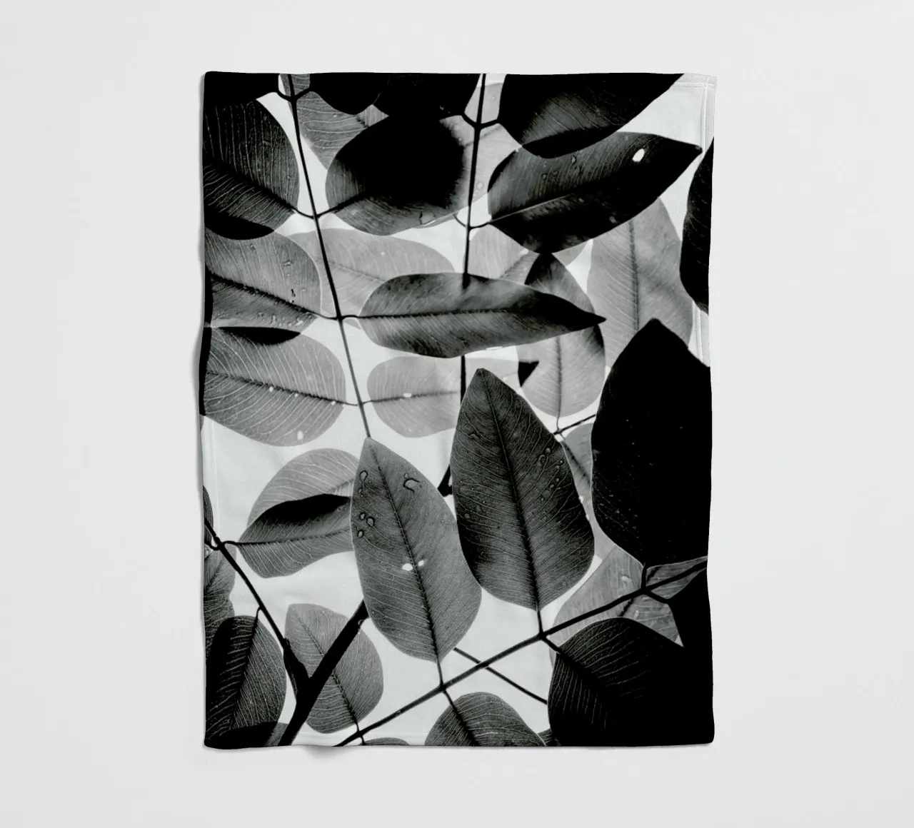 Experiments with Leaves II coperta in pile da Tal Paz-Fridman
