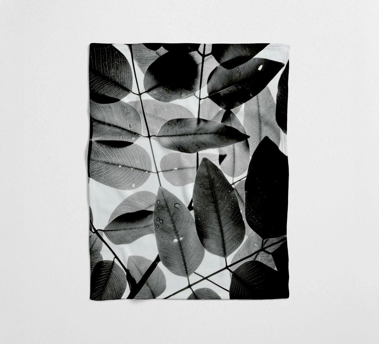 Experiments with Leaves II coperta in pile da Tal Paz-Fridman