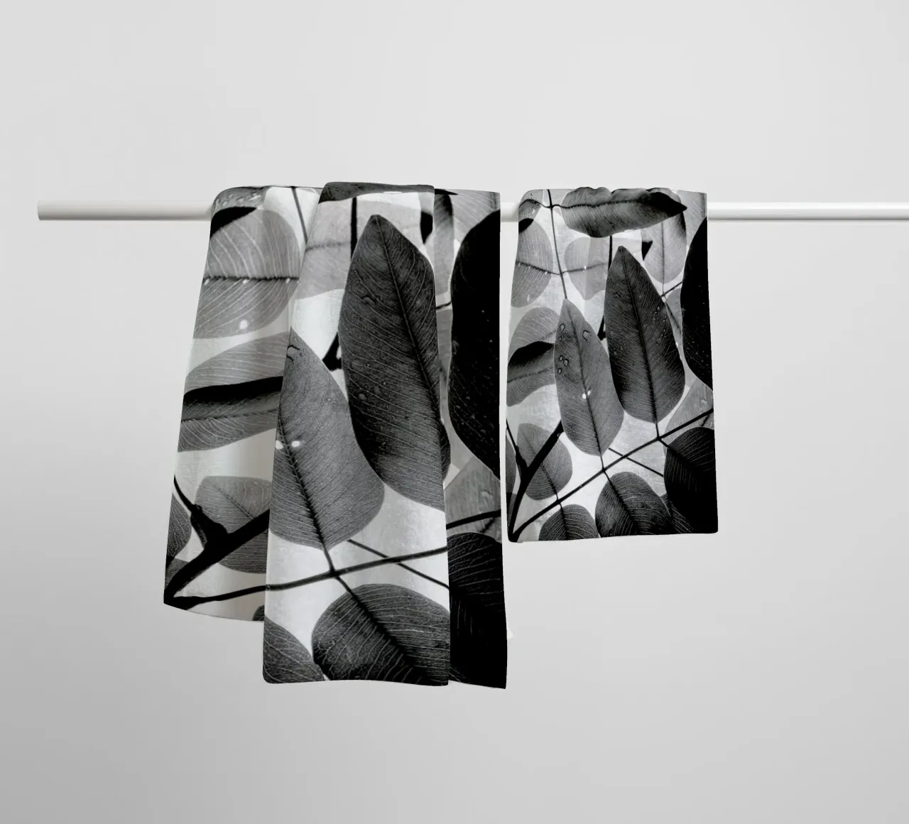 Experiments with Leaves II asciugamano da bagno da Tal Paz-Fridman