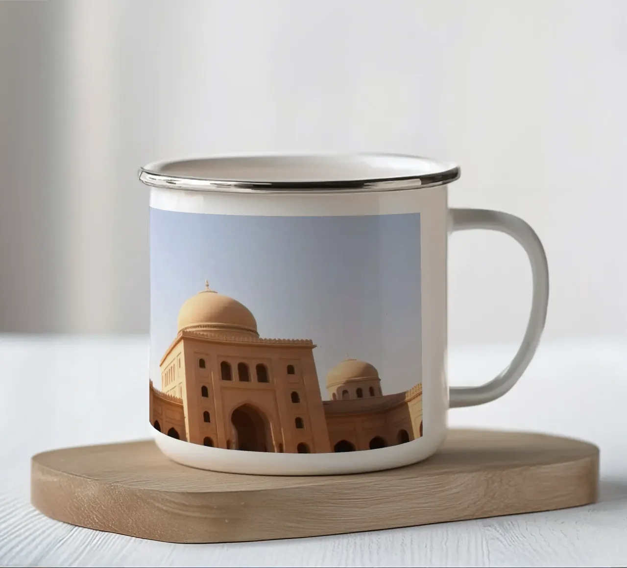 Meraviglie architettoniche di un sito storico tazza in smalto da DesignDoodle