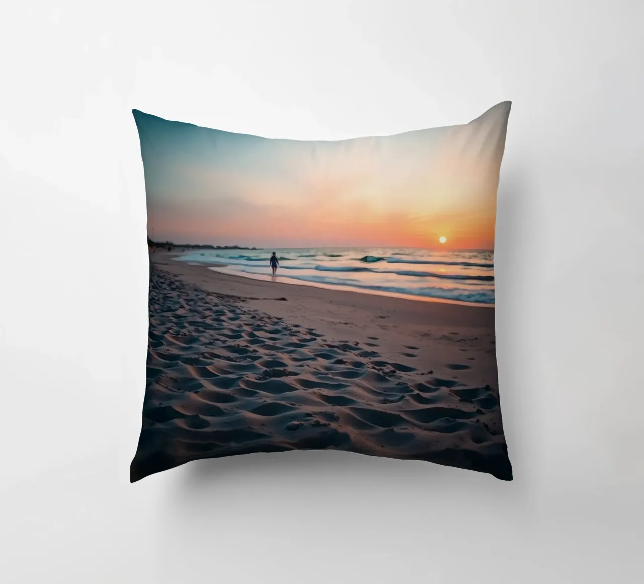 Bella vista sul tramonto in spiaggia cuscino da DesignDoodle