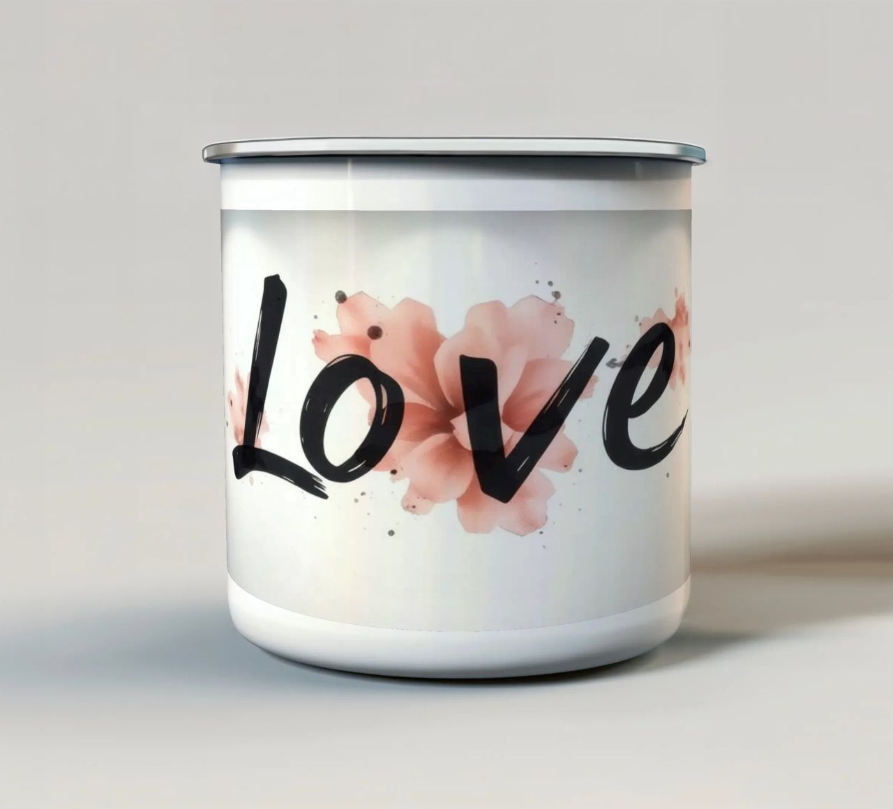 murale con la parola amore in un interno moderno tazza in smalto da DesignDoodle