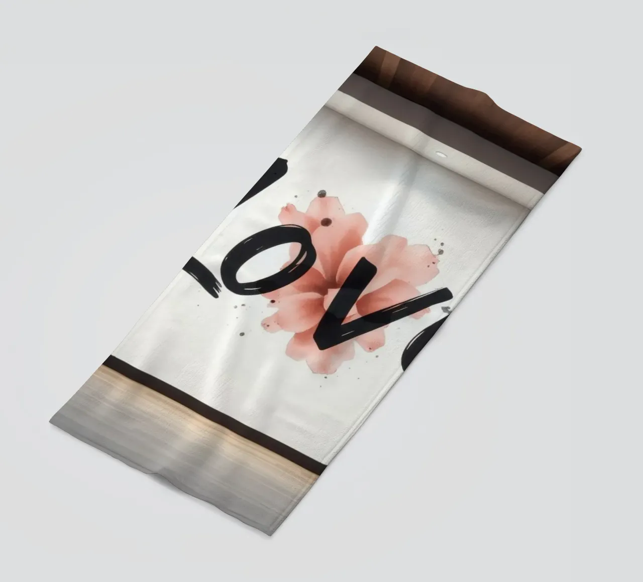 murale con la parola amore in un interno moderno telo mare da DesignDoodle
