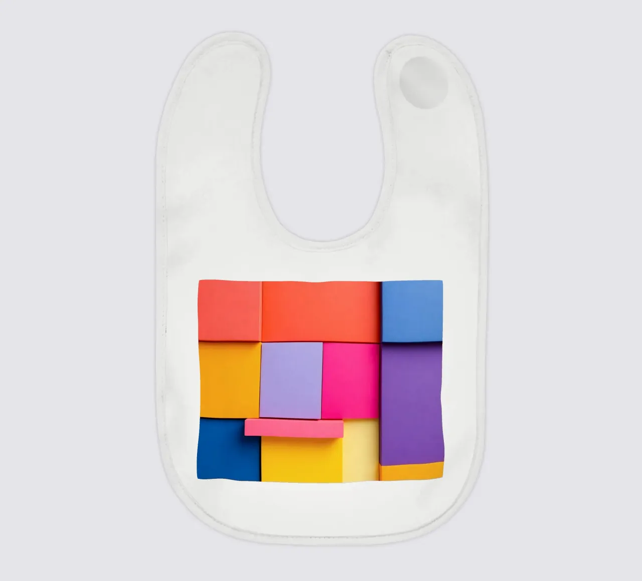 Forme geometriche colorate creano un vivace design astratto bavaglino da DesignDoodle