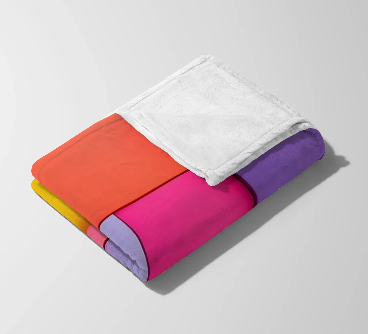Forme geometriche colorate creano un vivace design astratto coperta in pile da DesignDoodle