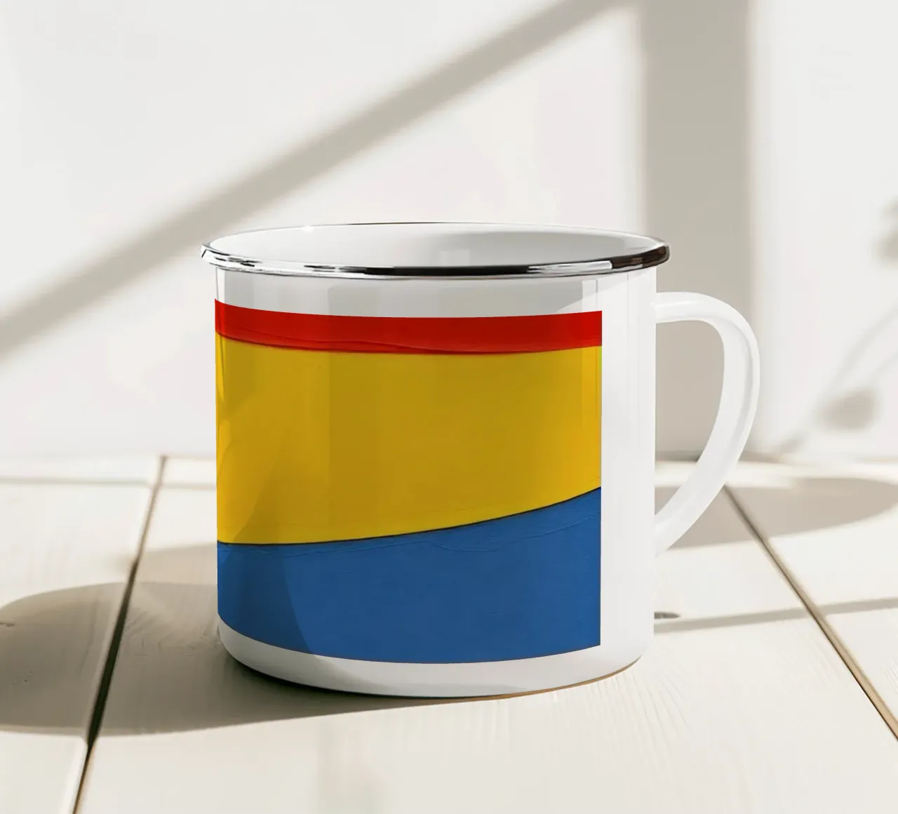 Abstrakte Komposition mit geometrischen Formen Emaille Tasse von DesignDoodle