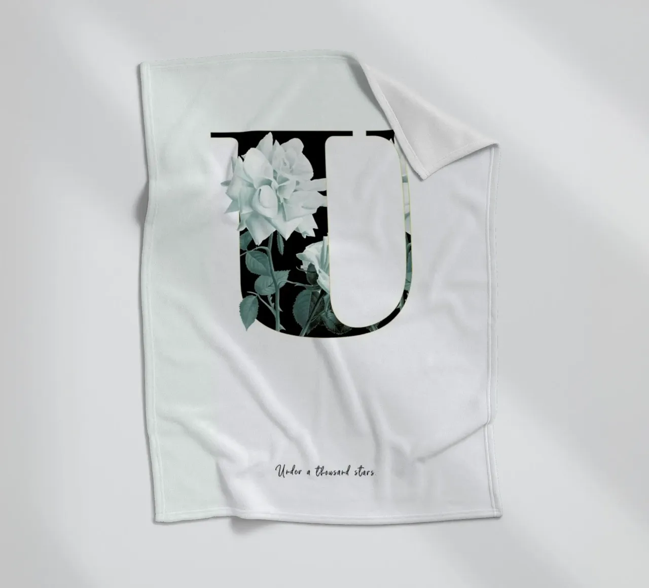 Flower Alphabet - U coperta in pile da Froilein Juno