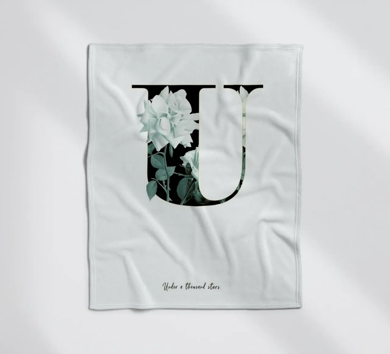 Flower Alphabet - U coperta in pile da Froilein Juno