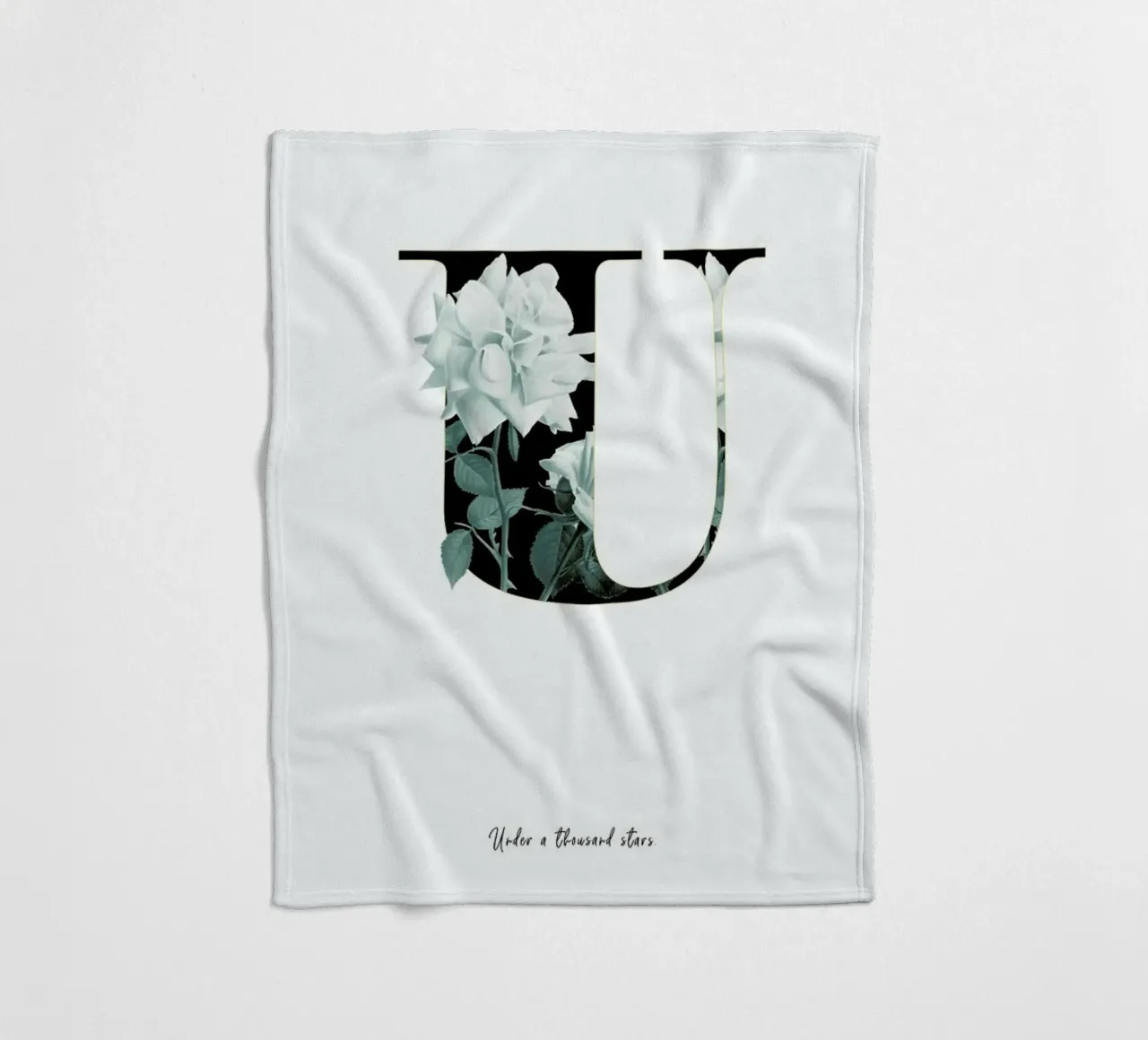 Flower Alphabet - U coperta in pile da Froilein Juno