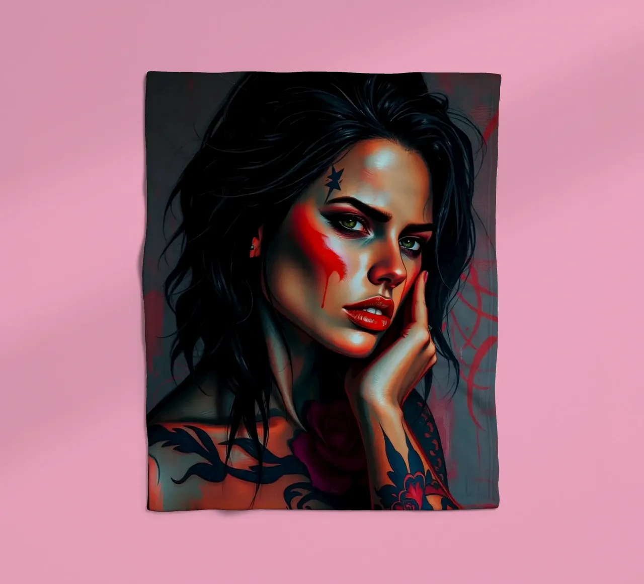 Ritratto artistico di una donna con tatuaggi di grande effetto coperta in pile da DesignDoodle