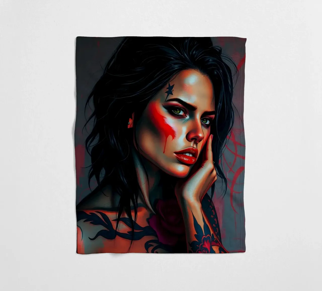 Ritratto artistico di una donna con tatuaggi di grande effetto coperta in pile da DesignDoodle