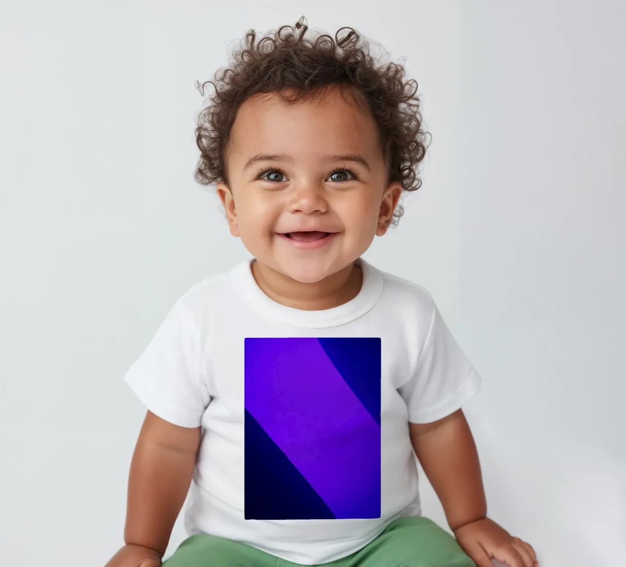 Motifs lumineux abstraits violets et bleus t-shirt pour bébé de DesignDoodle