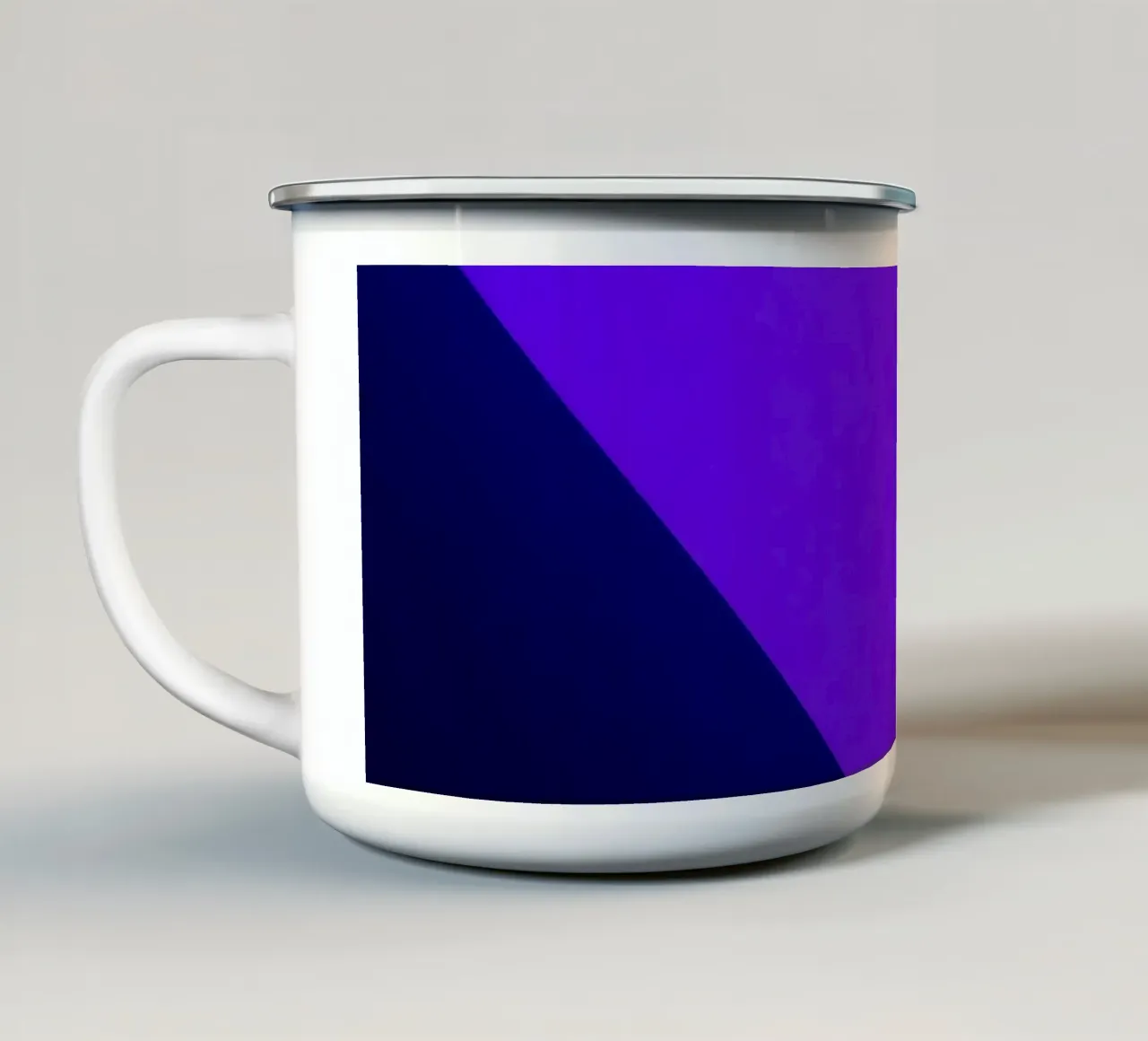 Luminosi motivi luminosi astratti viola e blu tazza in smalto da DesignDoodle