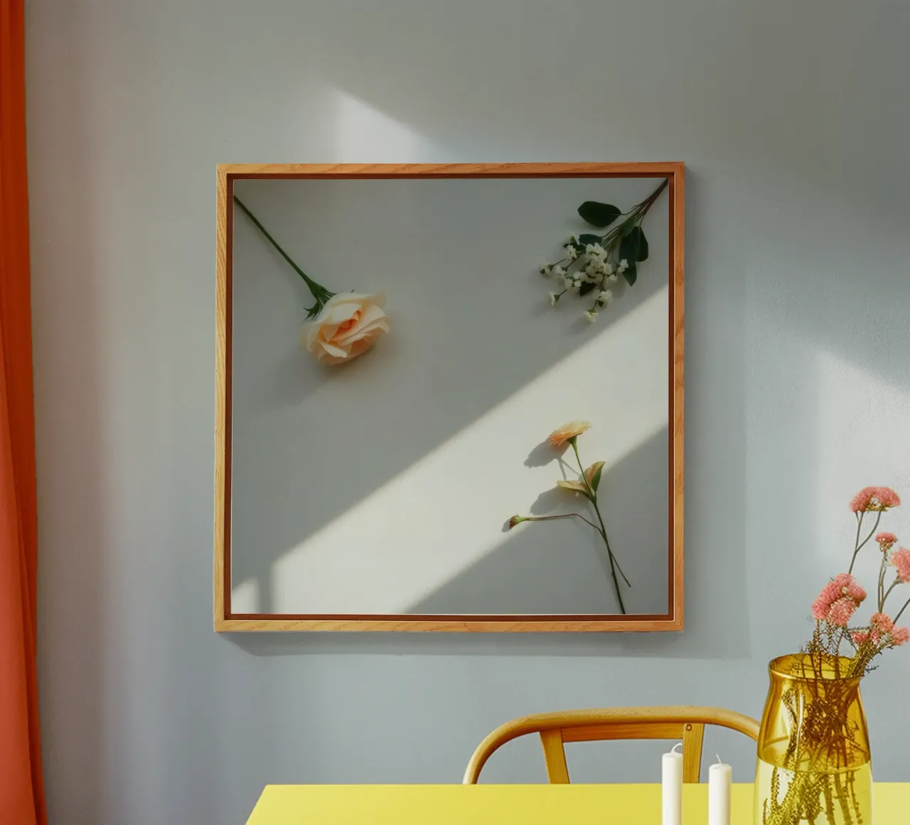 Delicata composizione di fiori su una superficie leggera plexiglass da DesignDoodle