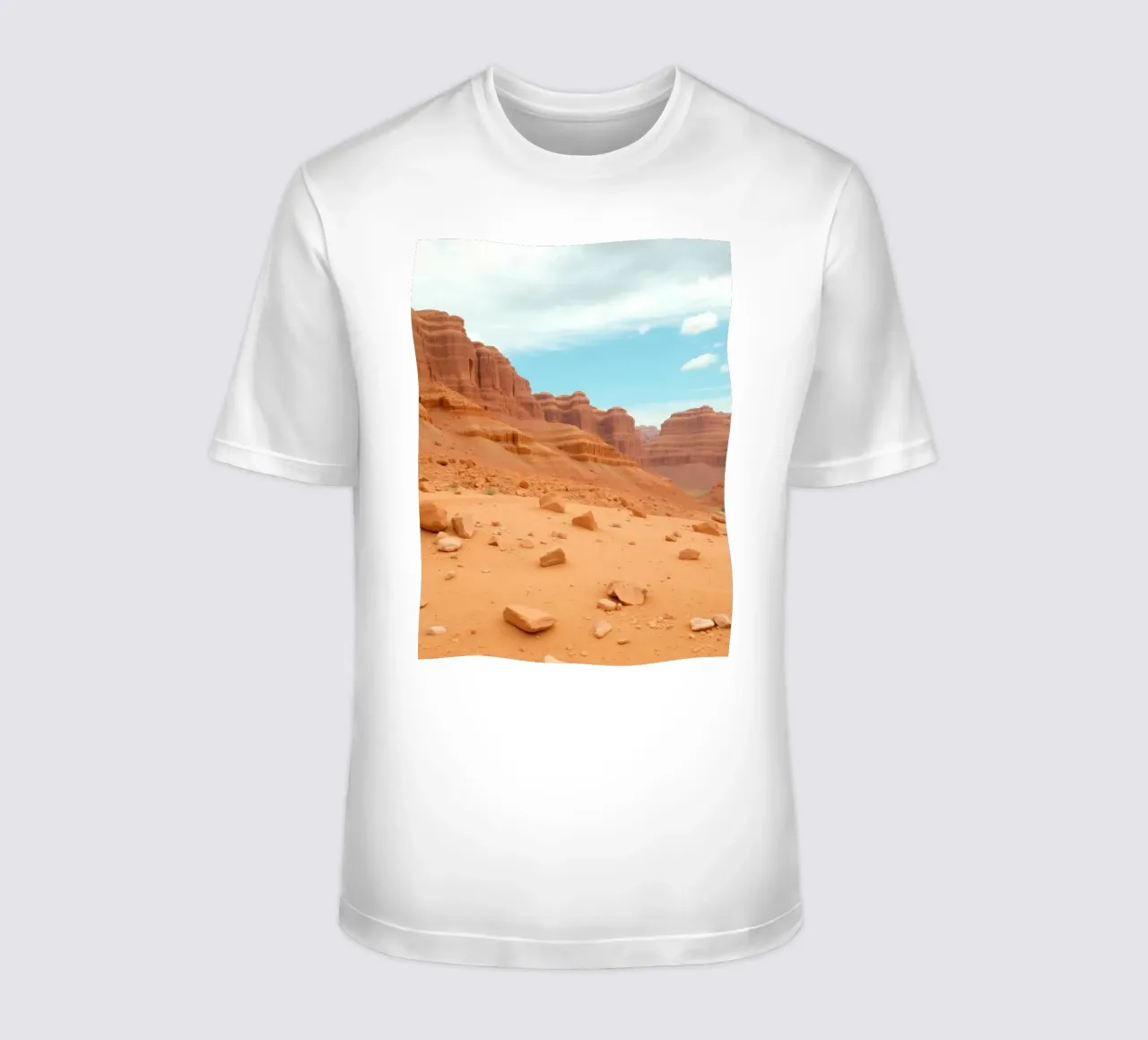 Paesaggio di rocce rosse con formazioni drammatiche t-shirt da DesignDoodle