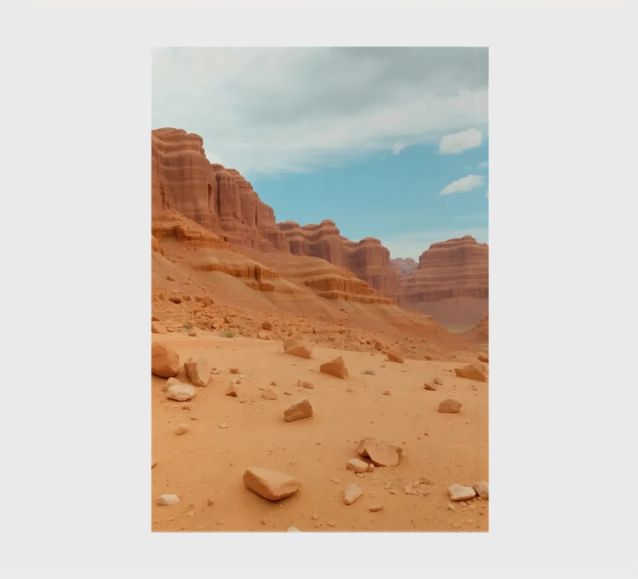 Paesaggio di rocce rosse con formazioni drammatiche diario da DesignDoodle