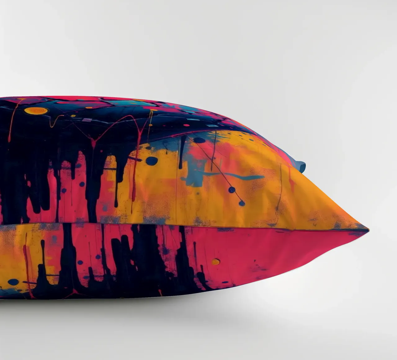 Rappresentazione astratta e colorata di un pianeta incrinato cuscino da DesignDoodle