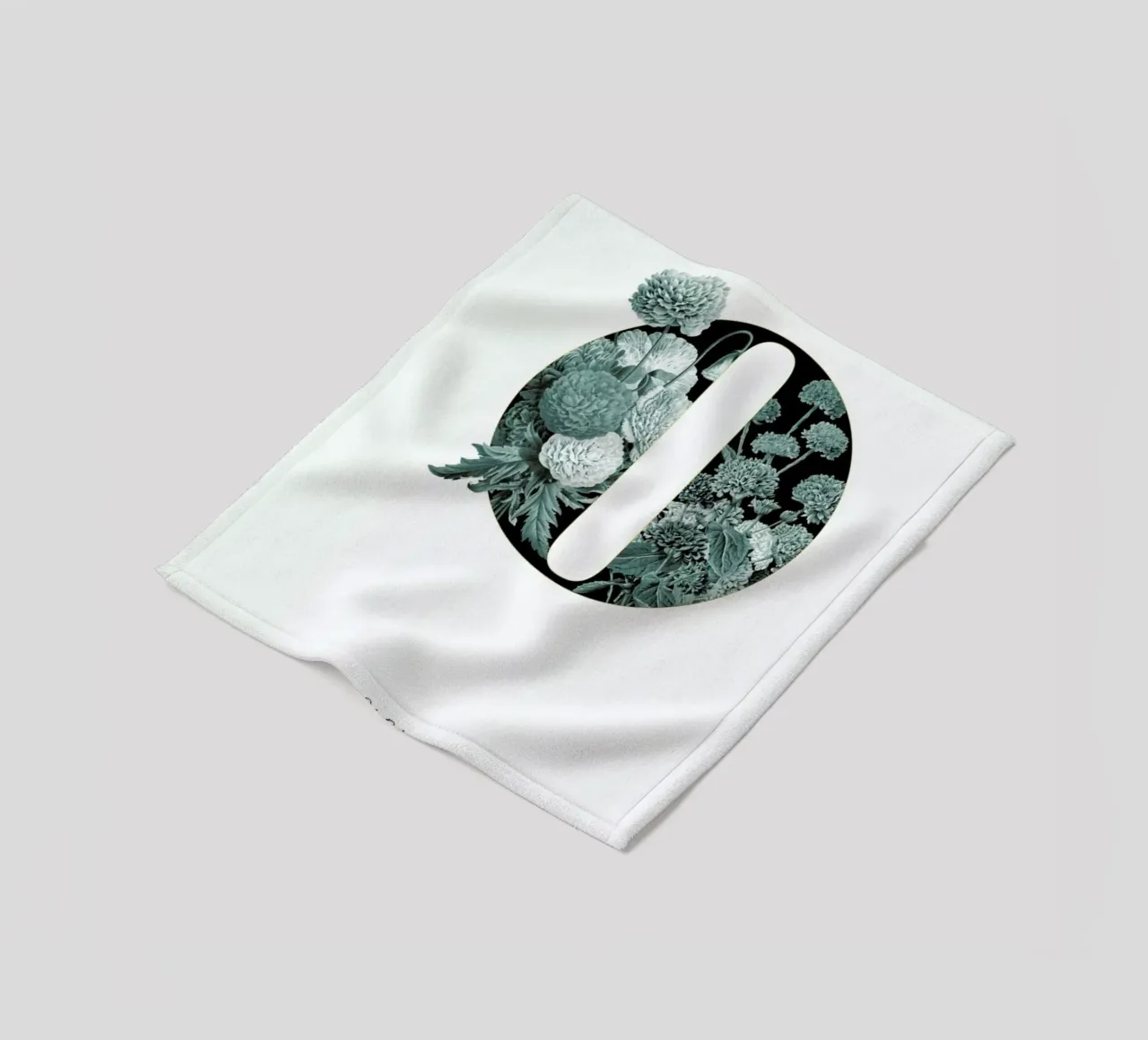 Flower Alphabet - O coperta in pile da Froilein Juno
