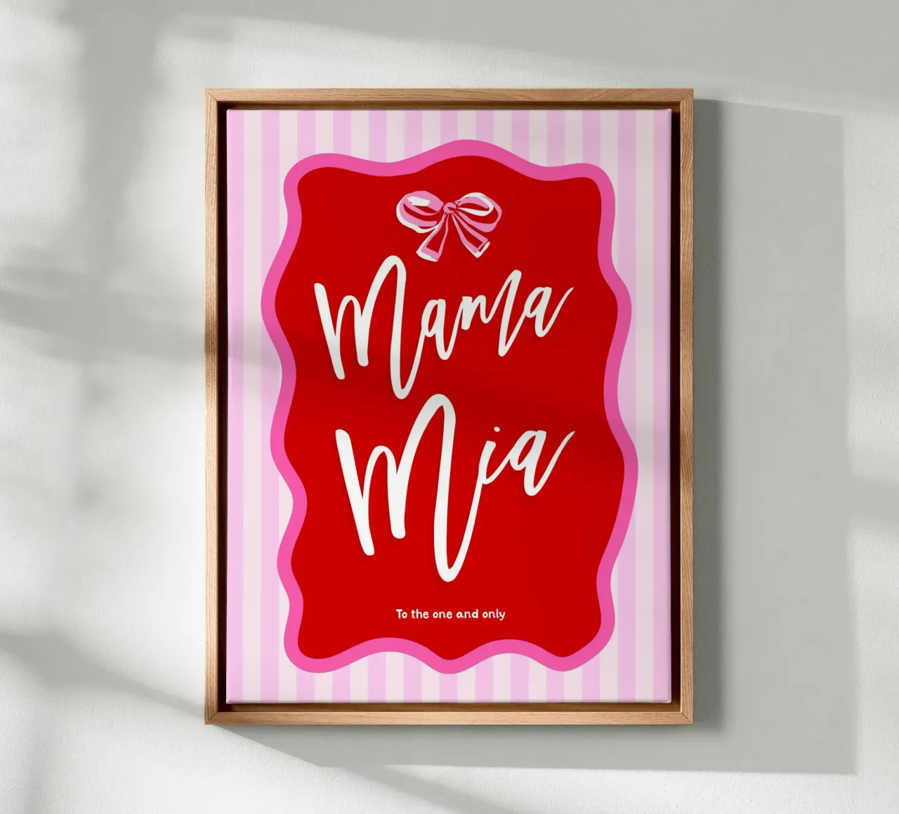 Preppy Moederdag print 'Mama Mia' in knalrood en roze canvas met Baklijst van Dominique Vari Words