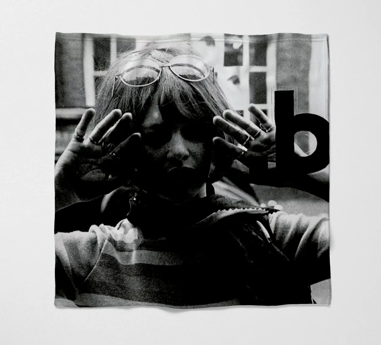 Brigitte Bardot 3 coperta in pile da Gallery Print and Art Limited