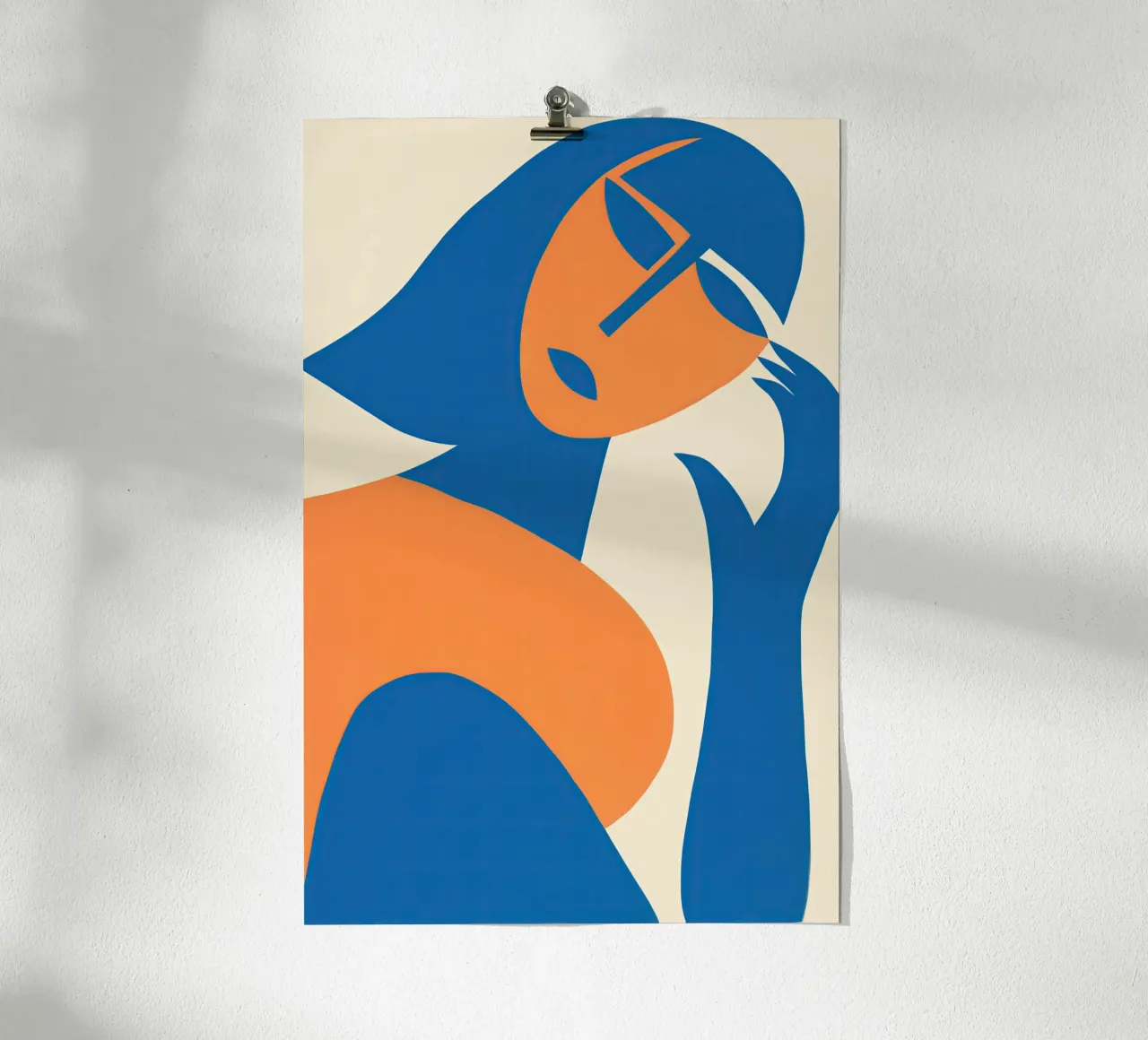 Silhouette astratta di donna | Ispirato a Matisse poster con telaio in legno da Autofocus