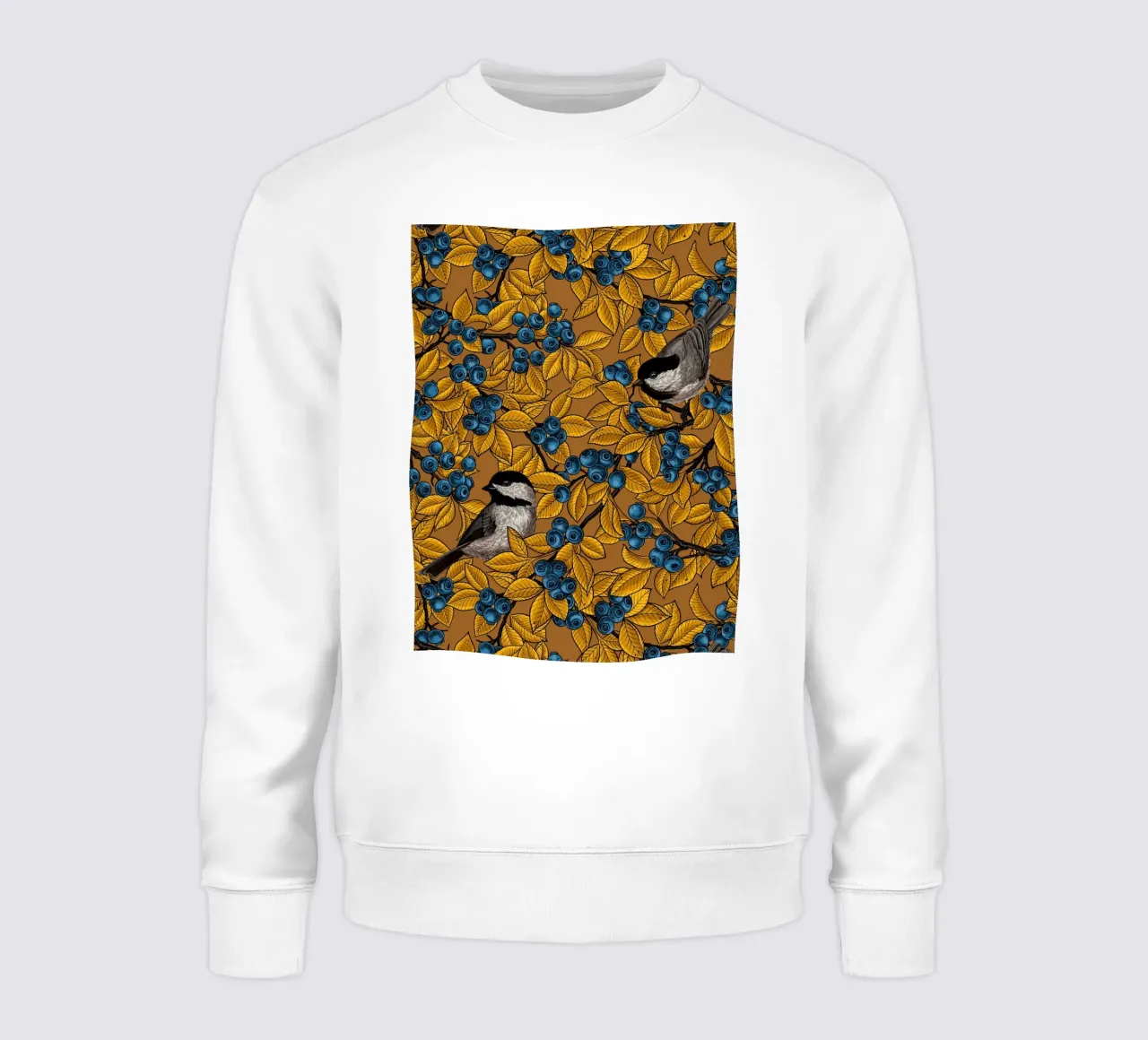 Pájaros chickadee en ramas de arándano sudadera de Painted Nature
