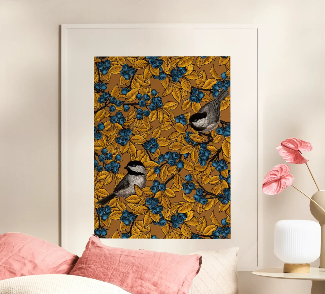 Uccelli Chickadee sui rami di mirtillo poster da Painted Nature