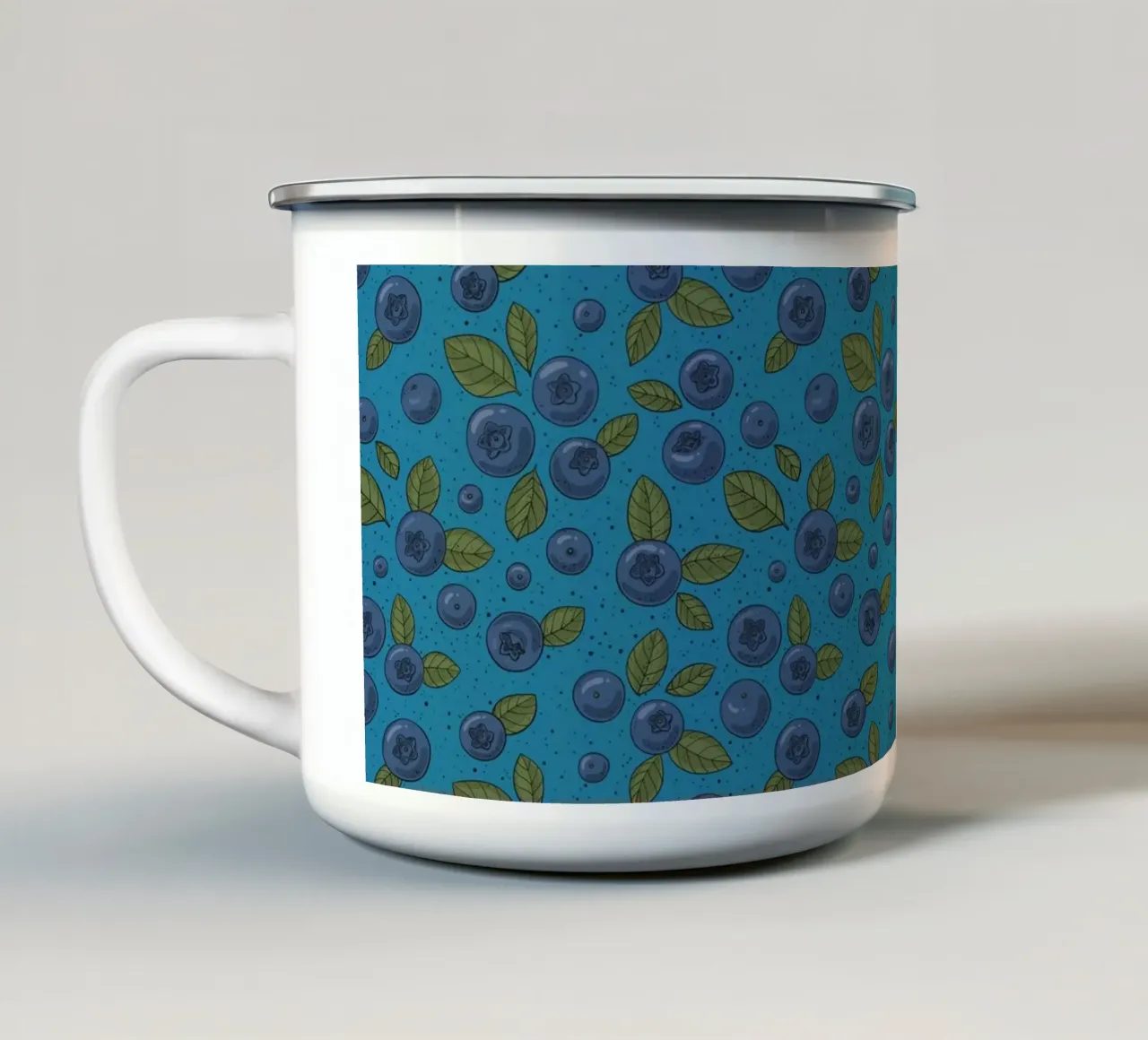 Mirtilli su blu tazza in smalto da Painted Nature