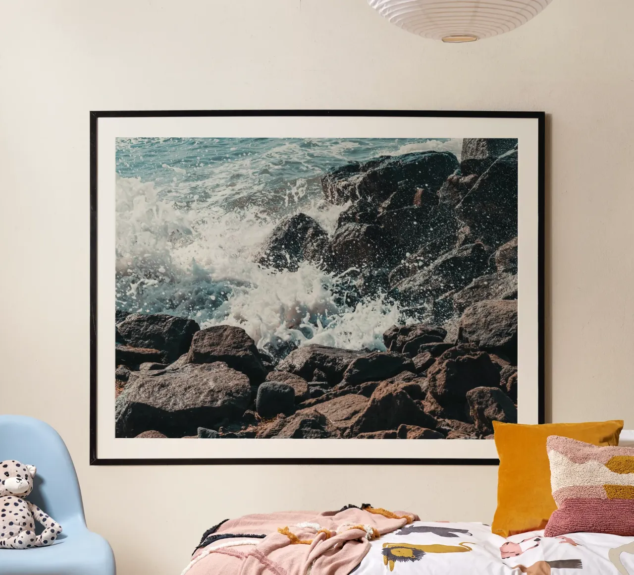 Spruzzi d'onda sulle rocce carta hahnemühle da PhotoVibe Decor