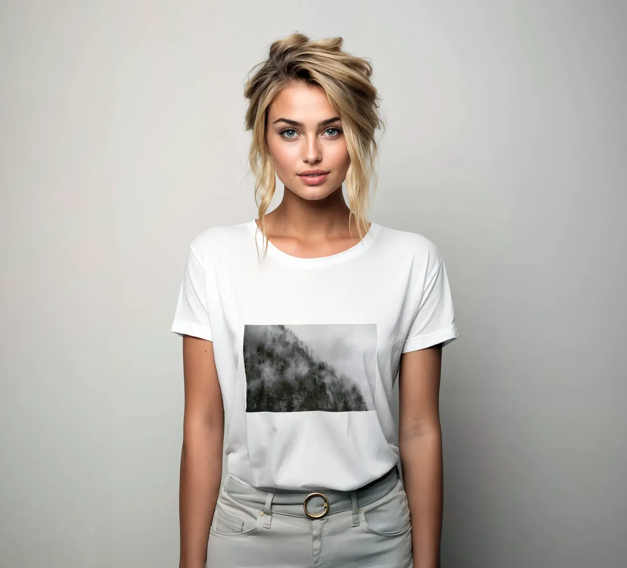 Moody Clouds 3 t-shirt ajusté pour femmes de Nur Mut