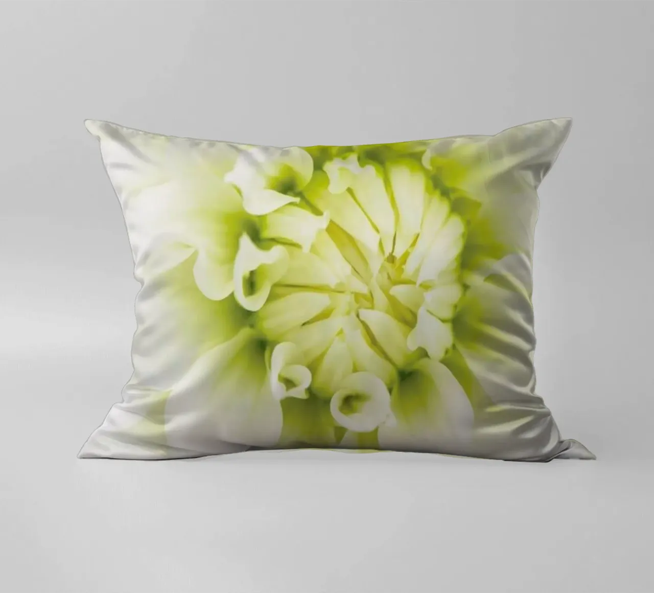 White Dahlia cuscino da Curious Collections by Marielle Leenders