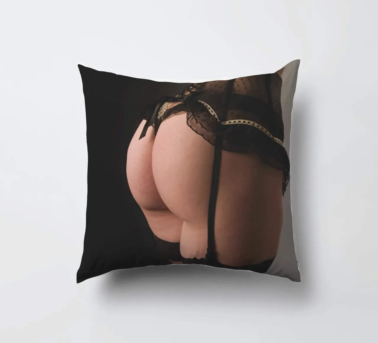 Short Black Corset cuscino da Dave Hare Photography