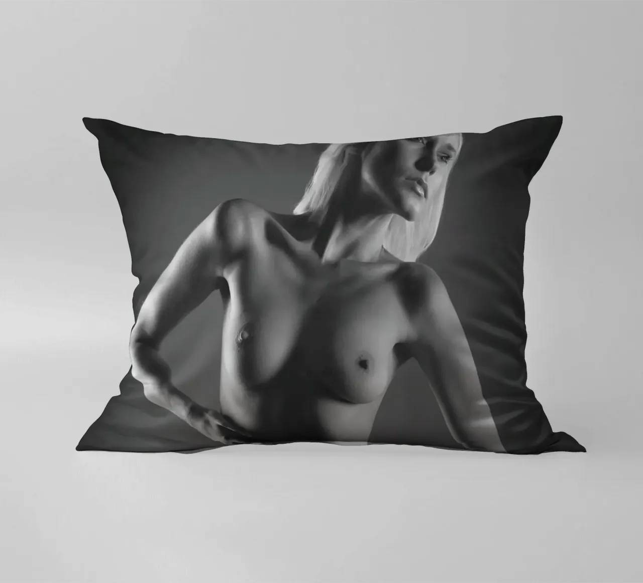 Iveta in cotton 3 cuscino da Dave Hare Photography