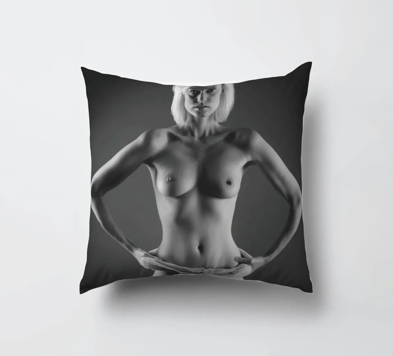 Iveta in cotton 2 cuscino da Dave Hare Photography