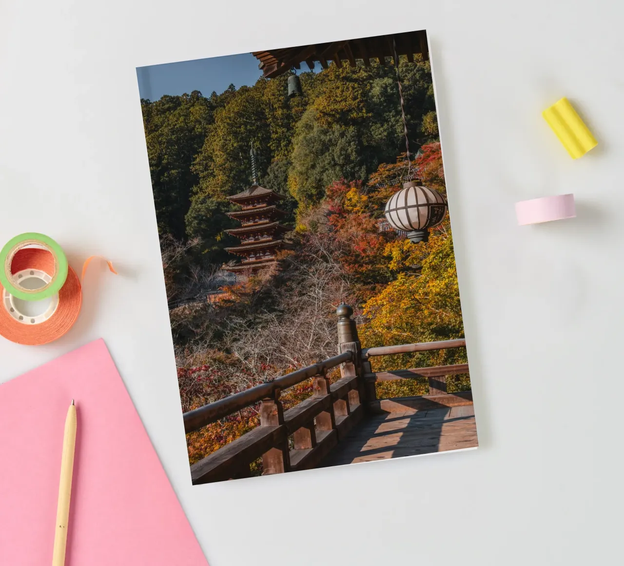 Tempio giapponese in autunno - Nara, Giappone diario da Marcel Bisig