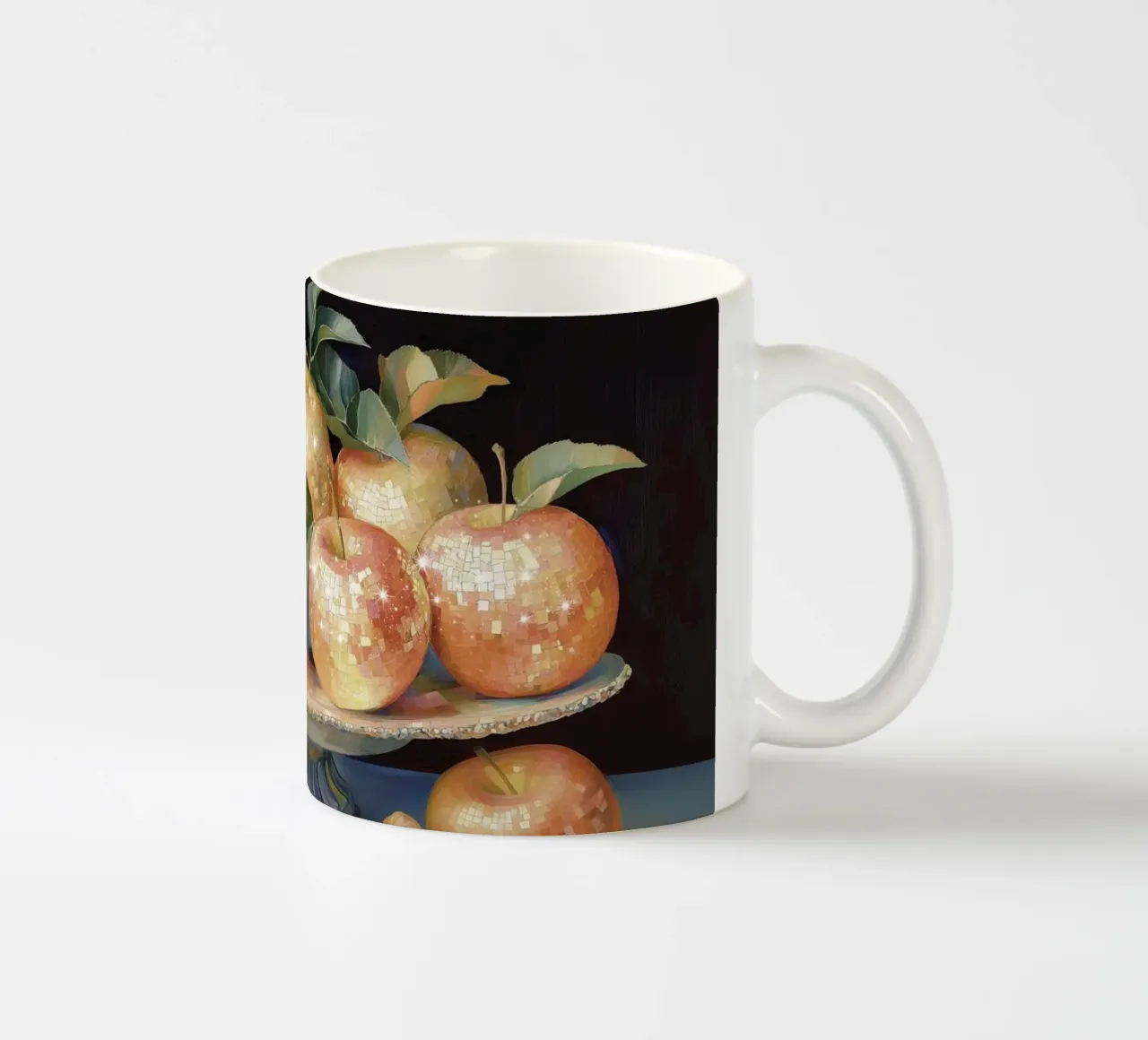 Natura morta di mele discoidali su un piatto decorativo tazza in ceramica da Melloi Art Print